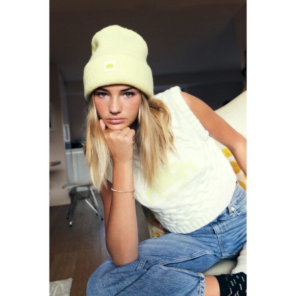 NWT Zara x Space Invaders 8-Bit Cable Knit Chunky Sweater Vest - Picture 2 of 15